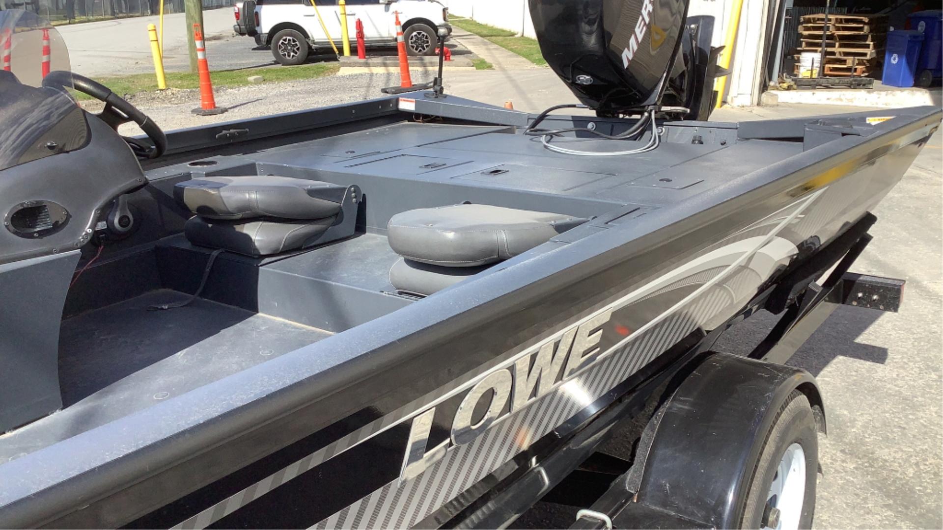 2021 Lowe STINGER178 20' Boat