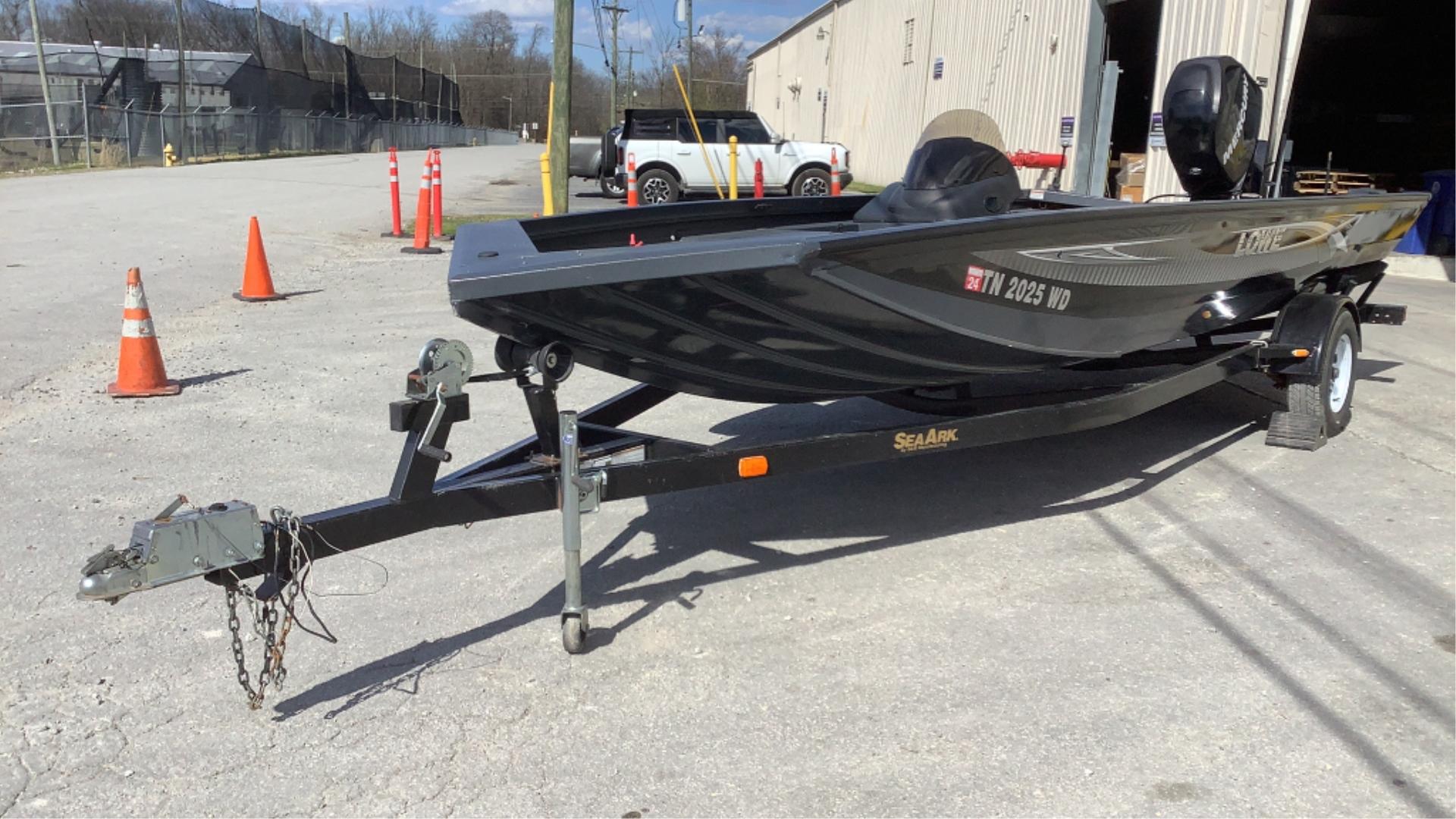 2021 Lowe STINGER178 20' Boat