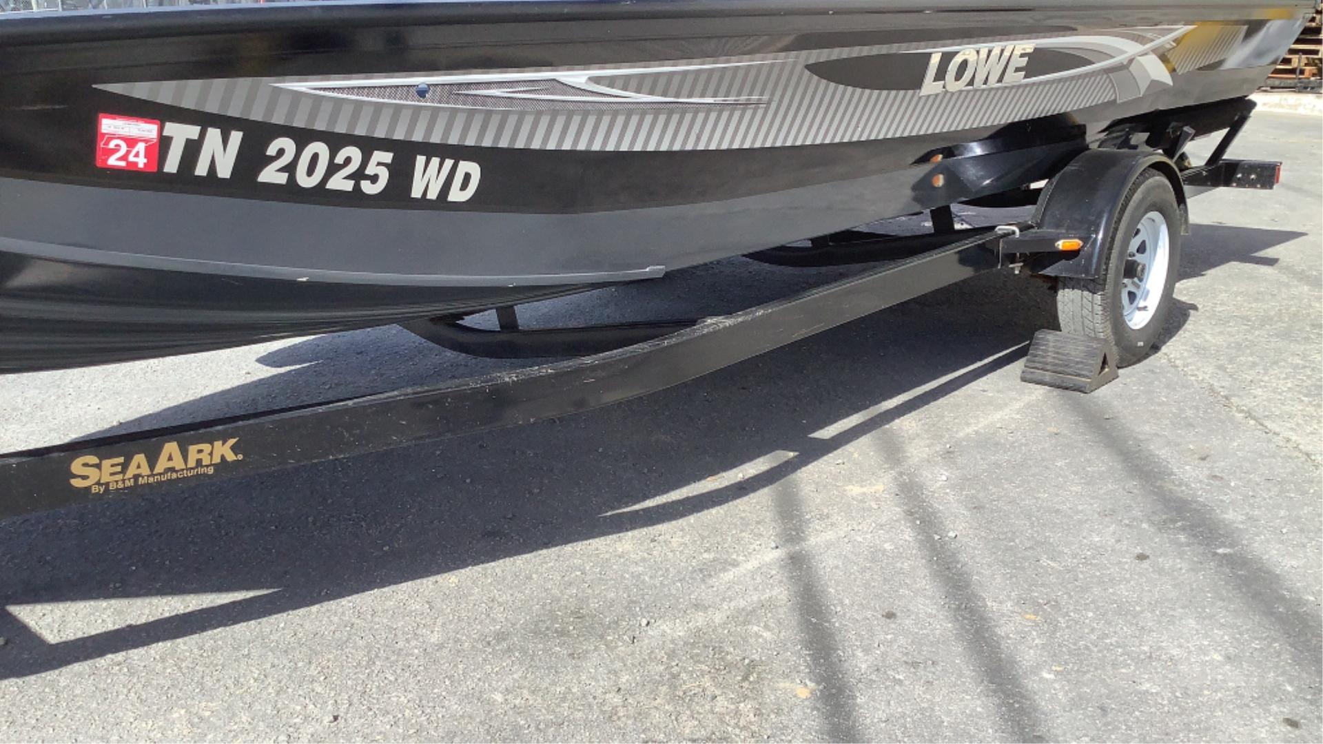 2021 Lowe STINGER178 20' Boat
