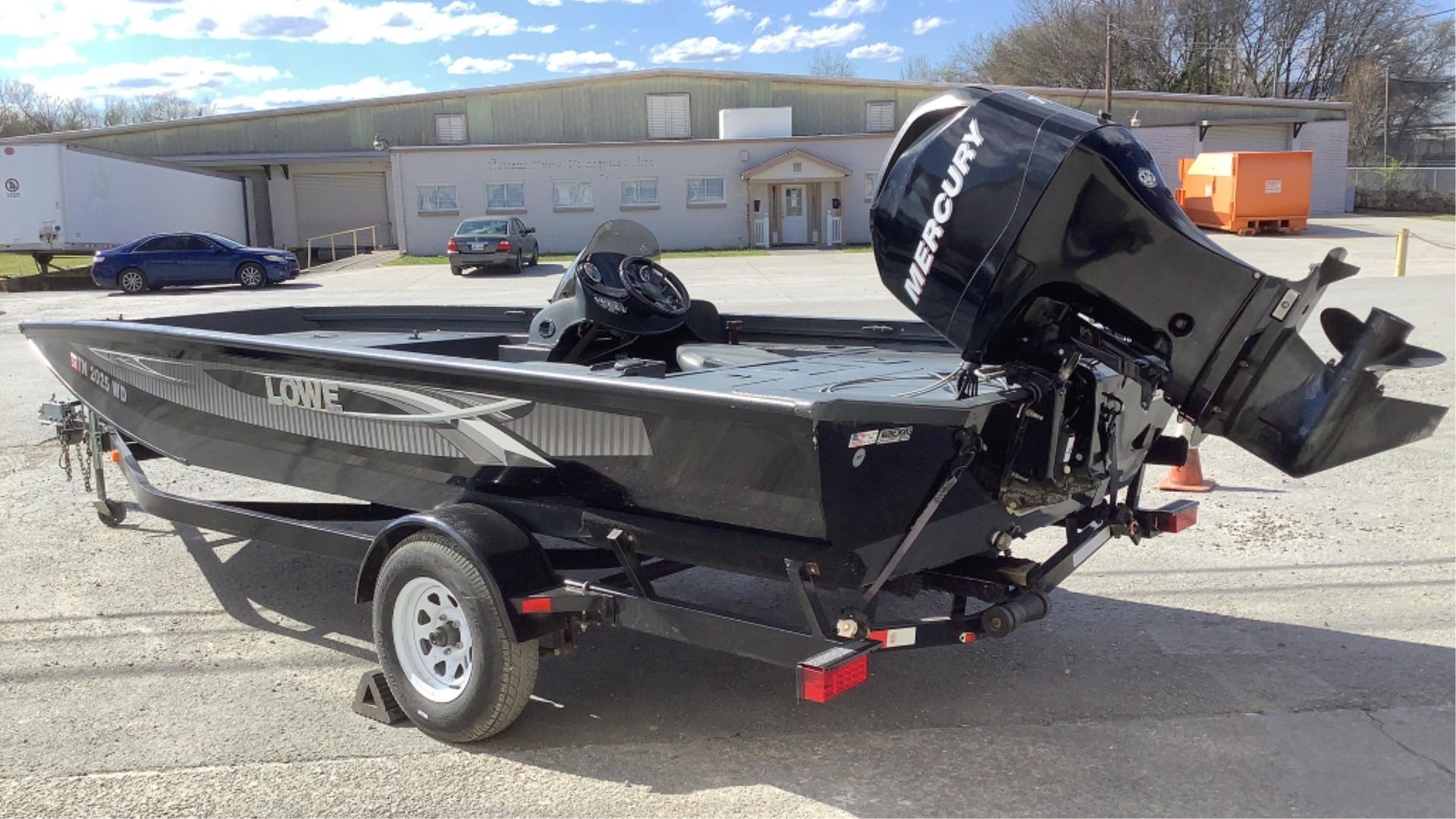 2021 Lowe STINGER178 20' Boat