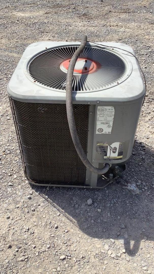 (2) Lennox AC Units 13ACD-024-230-05