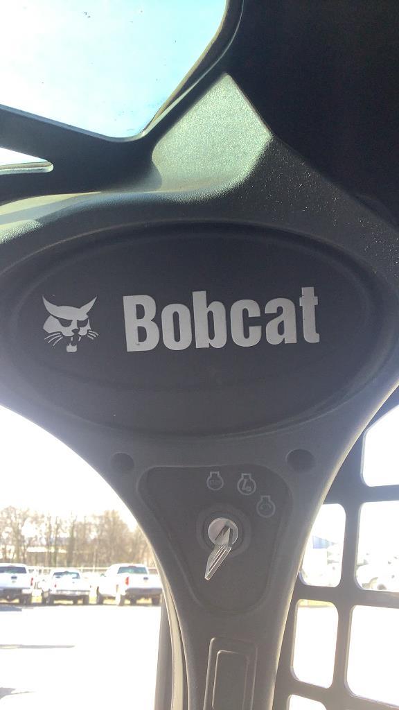 2017 Bobcat Skid Steer T595