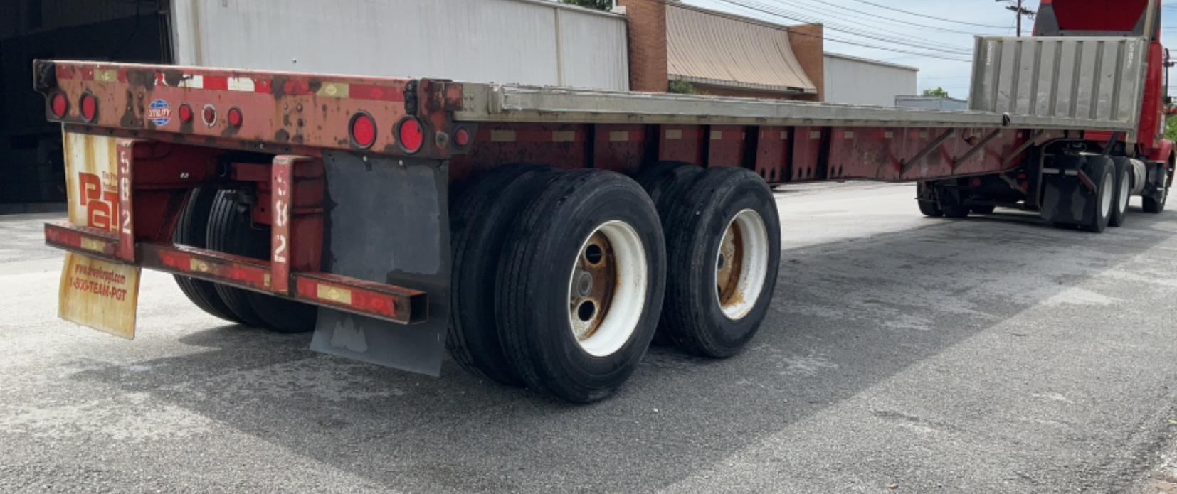 2008 Utility 48’ Flatbed Trailer *OFFSITE*