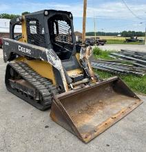 John Deere Skid Steer 329DT