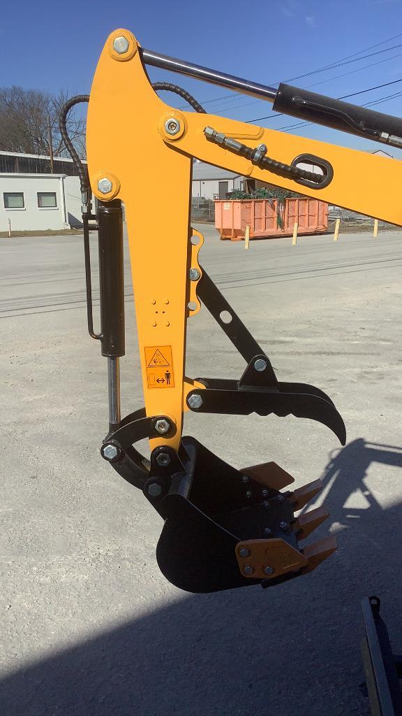 2024 Land Hero Gas Powered Mini Excavator KV16