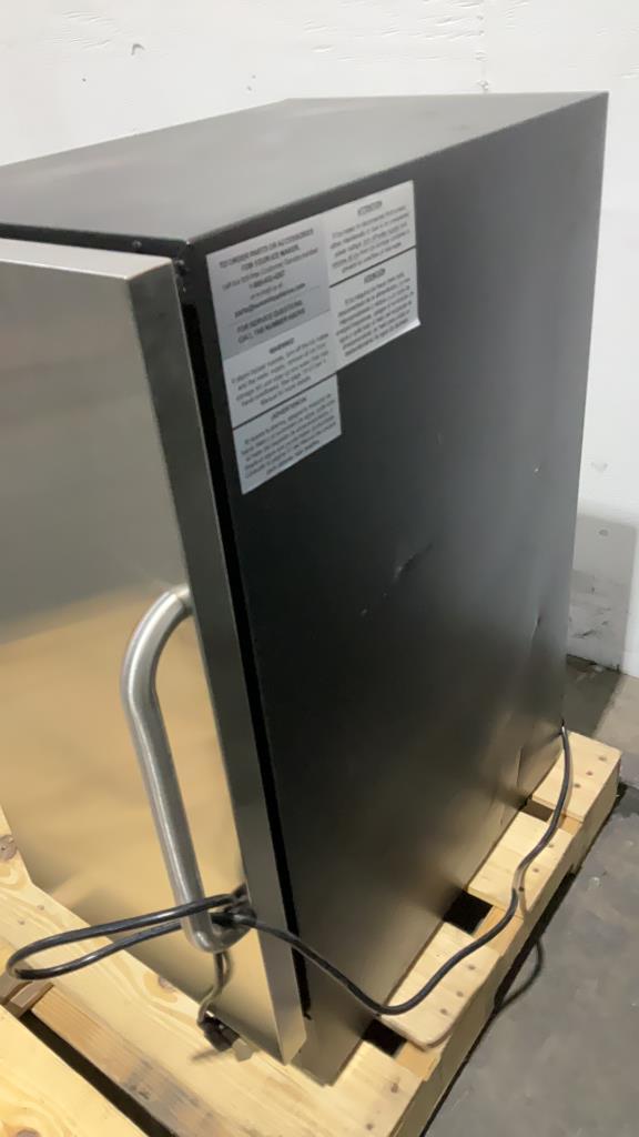 Summit Undercounter Ice Maker BIM44 G