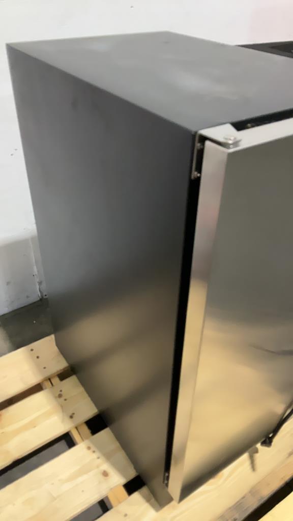 Summit Undercounter Ice Maker BIM44 G