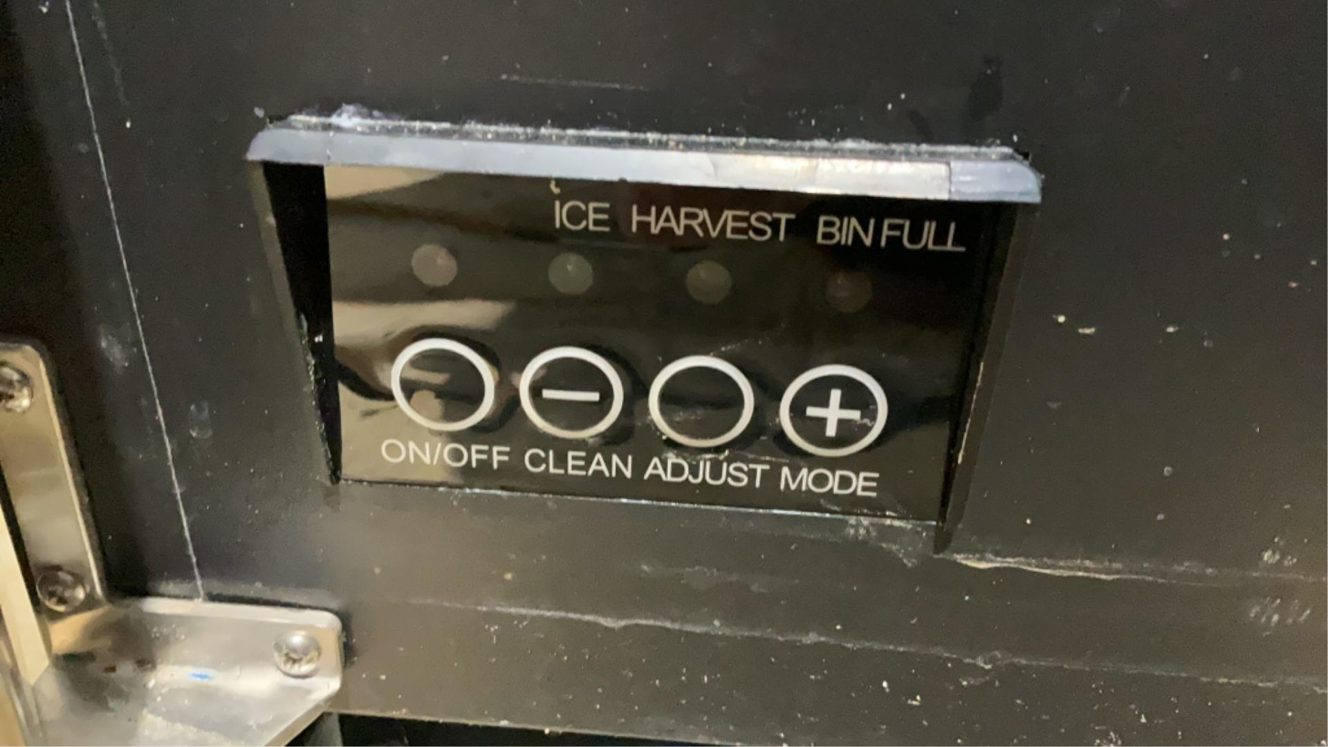 Summit Undercounter Ice Maker BIM44 G