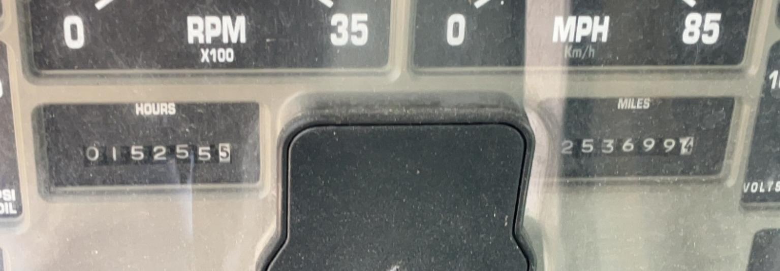 1999 International 4700 4X2 Mobile Command Center
