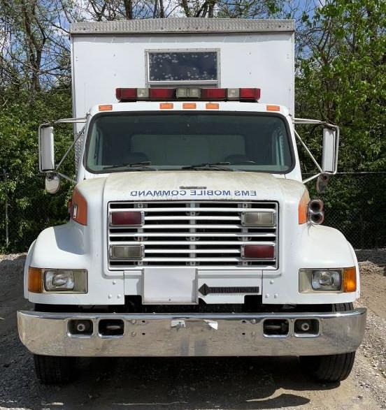 1999 International 4700 4X2 Mobile Command Center