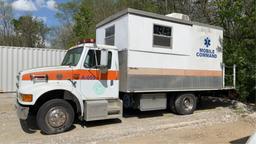 1999 International 4700 4X2 Mobile Command Center