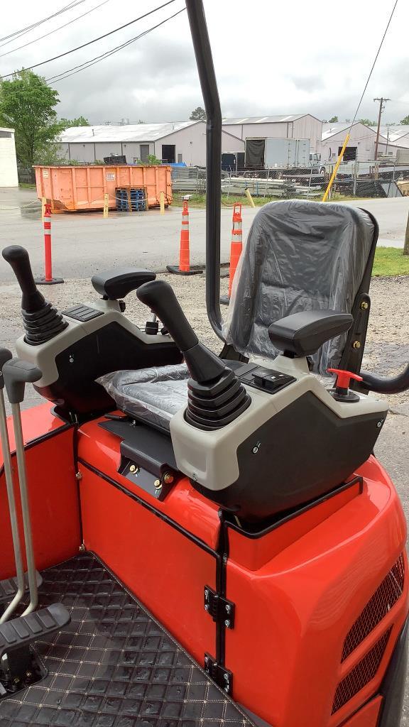 *NEW* 2025 AGT Gas Powered Mini Excavator QK20R