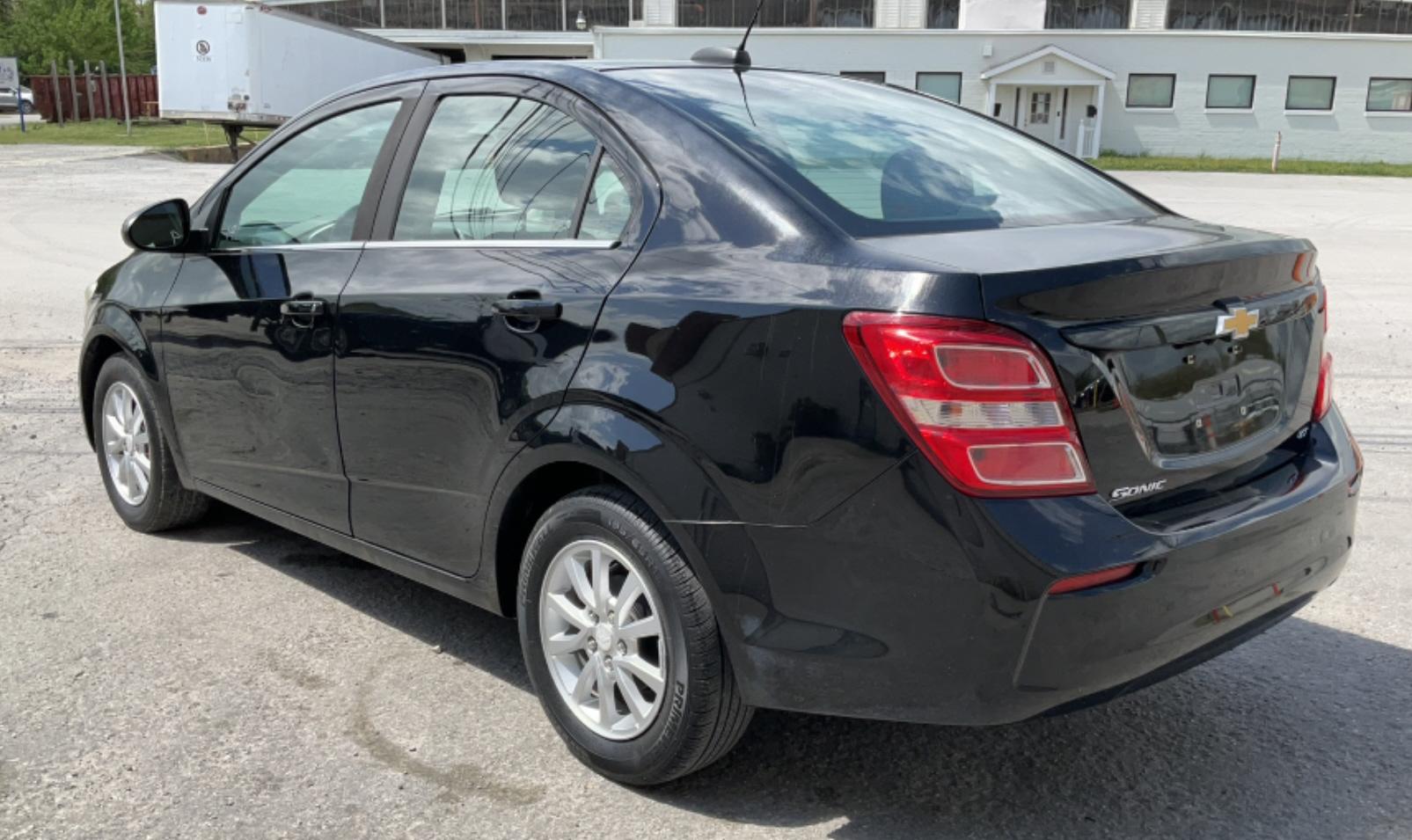 2017 Chevrolet Sonic LT FWD