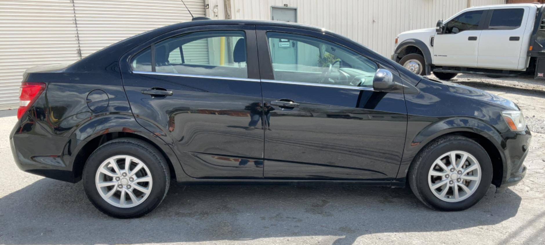 2017 Chevrolet Sonic LT FWD