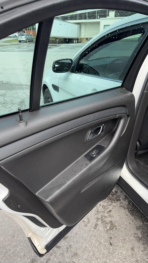 2013 Ford Taurus FWD