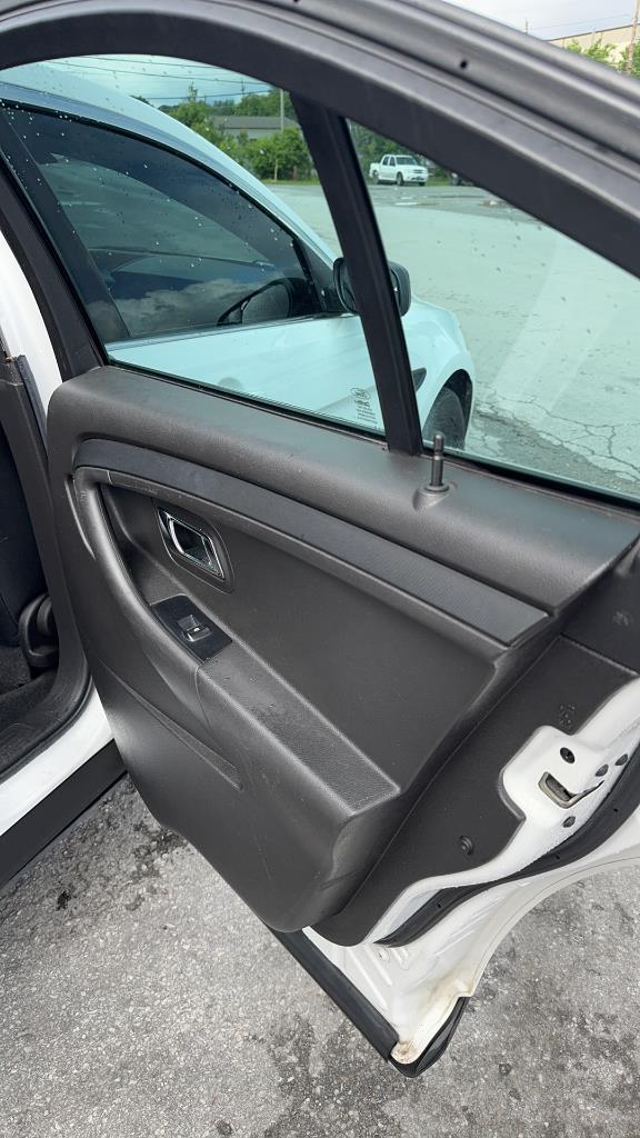 2013 Ford Taurus FWD