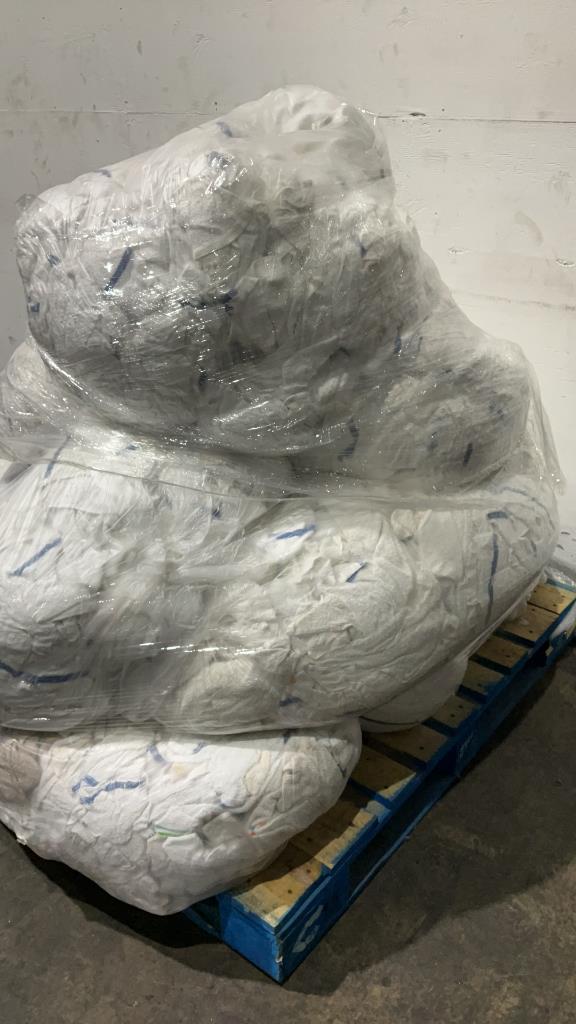 320Lbs of Bar Towels