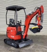 *NEW* 2025 AGT Gas Powered Mini Excavator QK20R