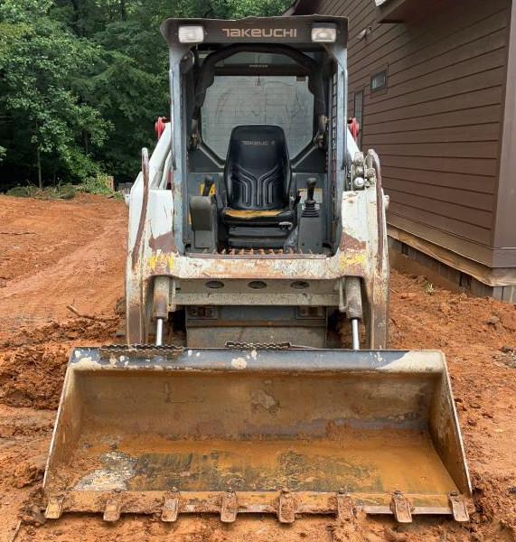 2013 Takeuchi Skid Steer TL230 OFFSITE