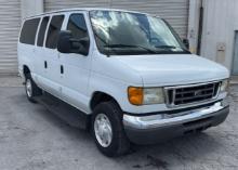 2007 Ford E-350 XLT Passenger Van RWD