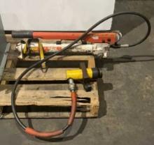 Hydraulic Ram w/ Hand Pump