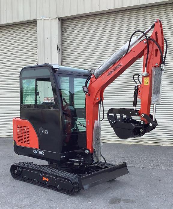 *NEW* 2025 AGT Gas Powered Mini Excavator QNT50R