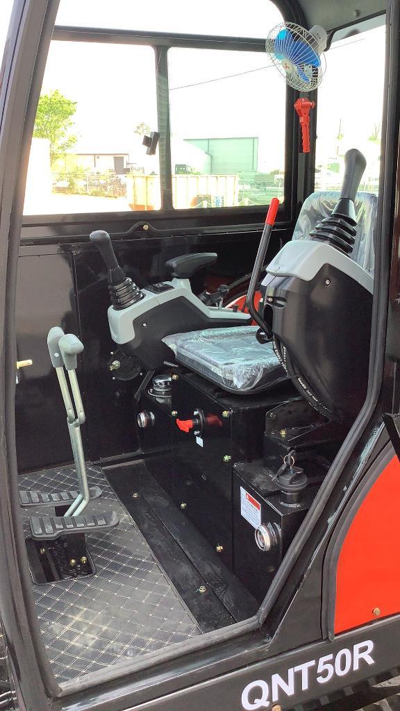 *NEW* 2025 AGT Gas Powered Mini Excavator QNT50R