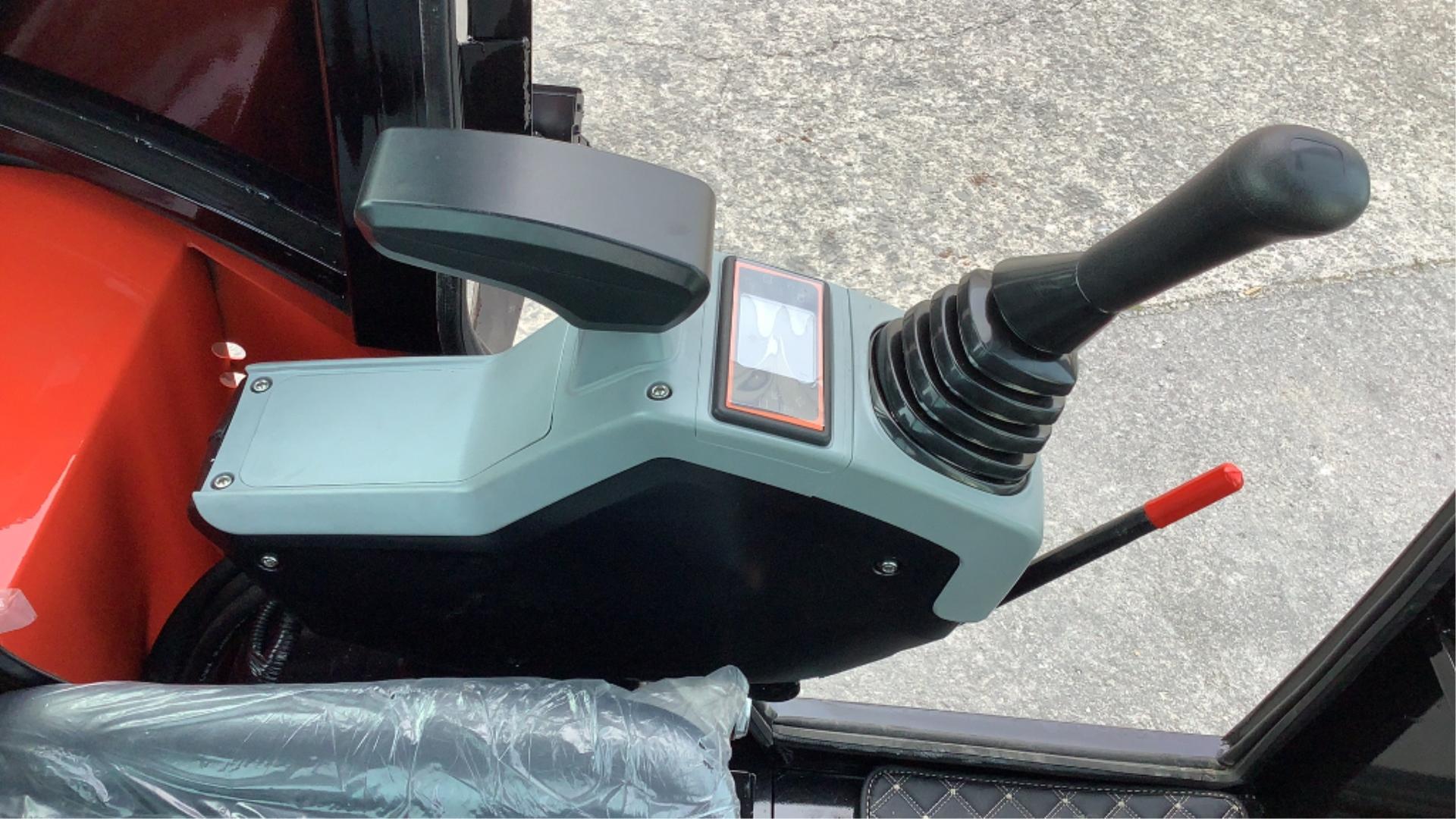 *NEW* 2025 AGT Gas Powered Mini Excavator QNT50R