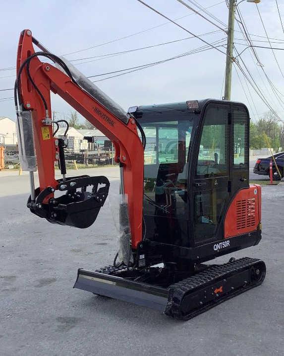 *NEW* 2025 AGT Gas Powered Mini Excavator QNT50R