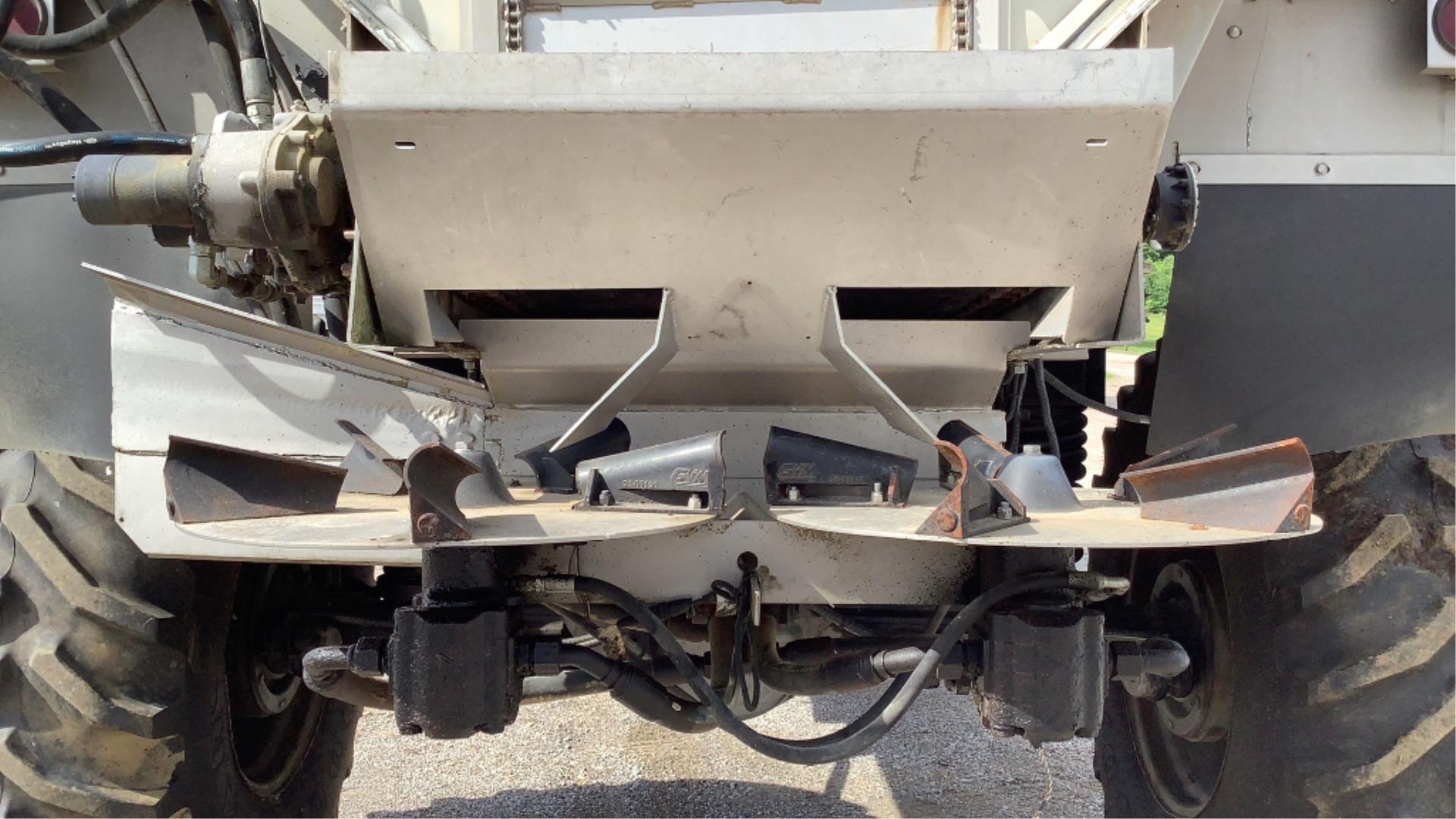 2017 GVW Spreader 4x4 E330 Prowler