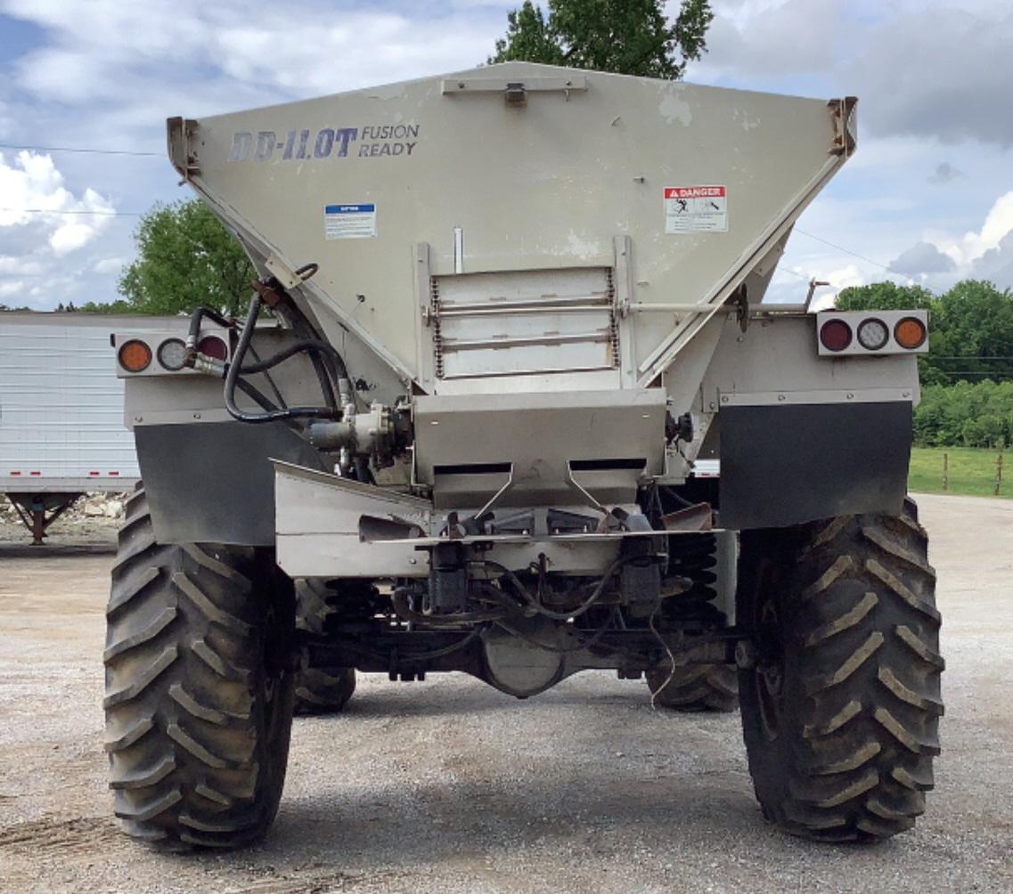2017 GVW Spreader 4x4 E330 Prowler