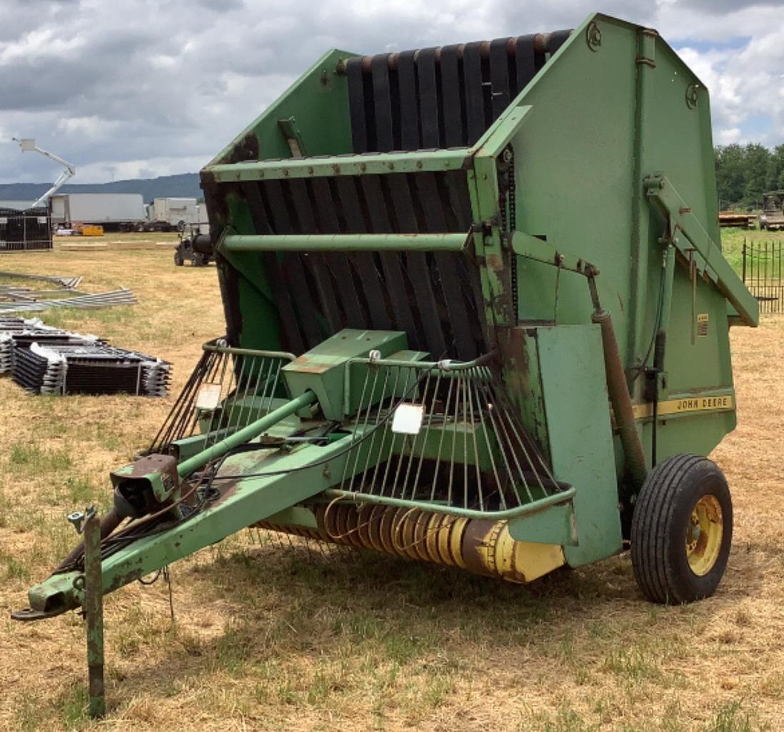 John Deere 6’ x 5’ Round Baler 510
