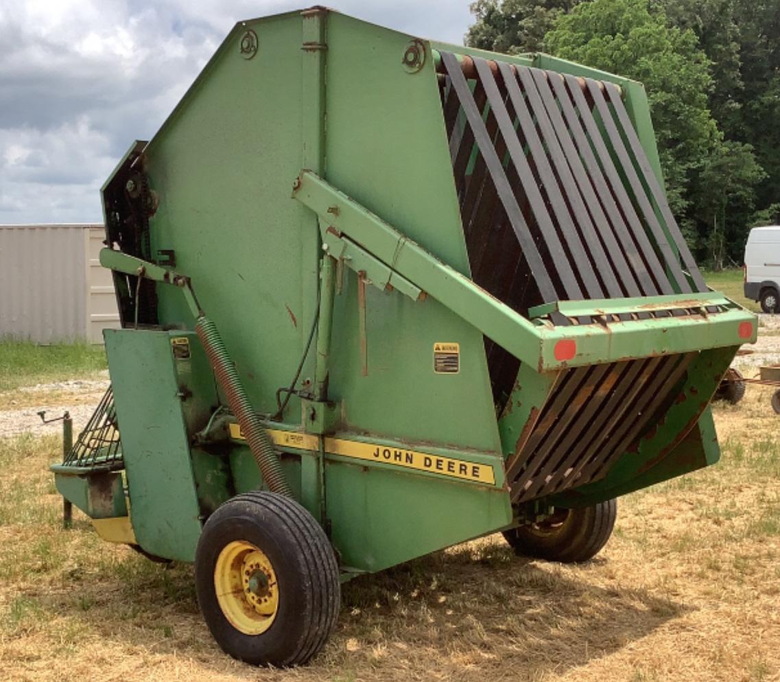 John Deere 6’ x 5’ Round Baler 510
