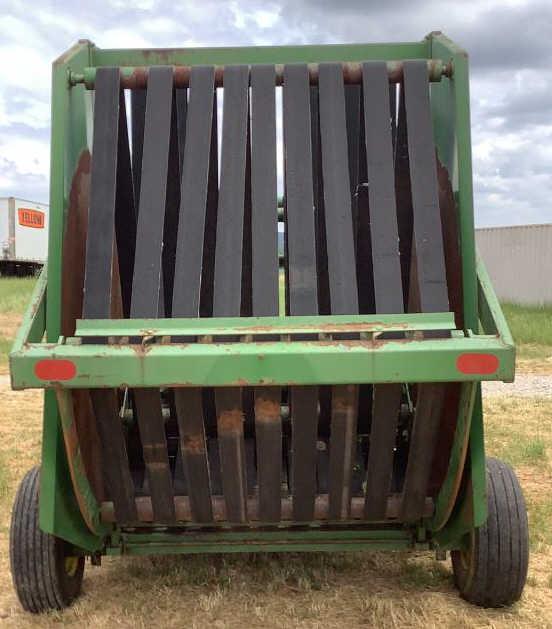 John Deere 6’ x 5’ Round Baler 510