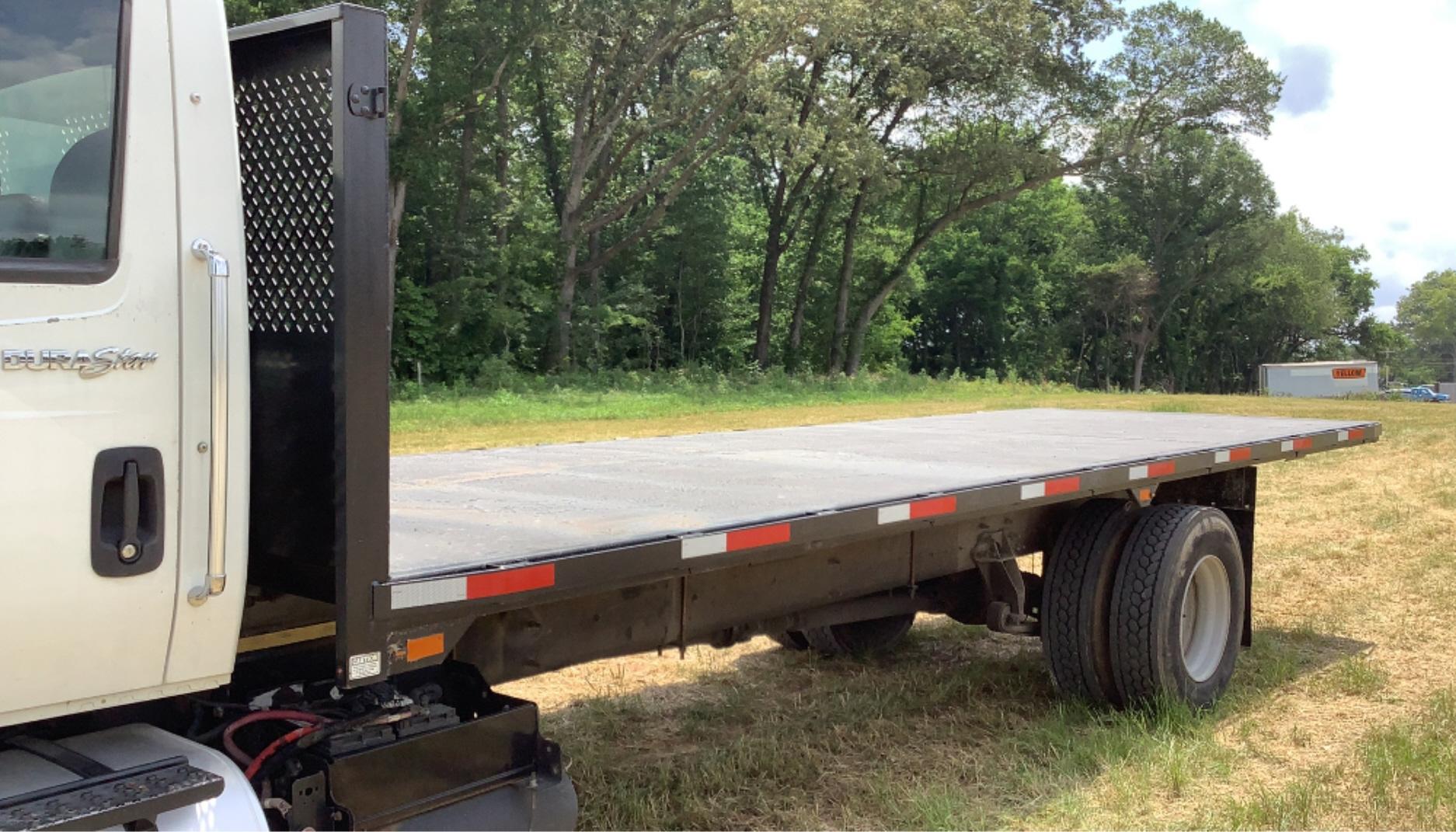 2013 International 4300 SBA 24' Flatbed Truck 4X2
