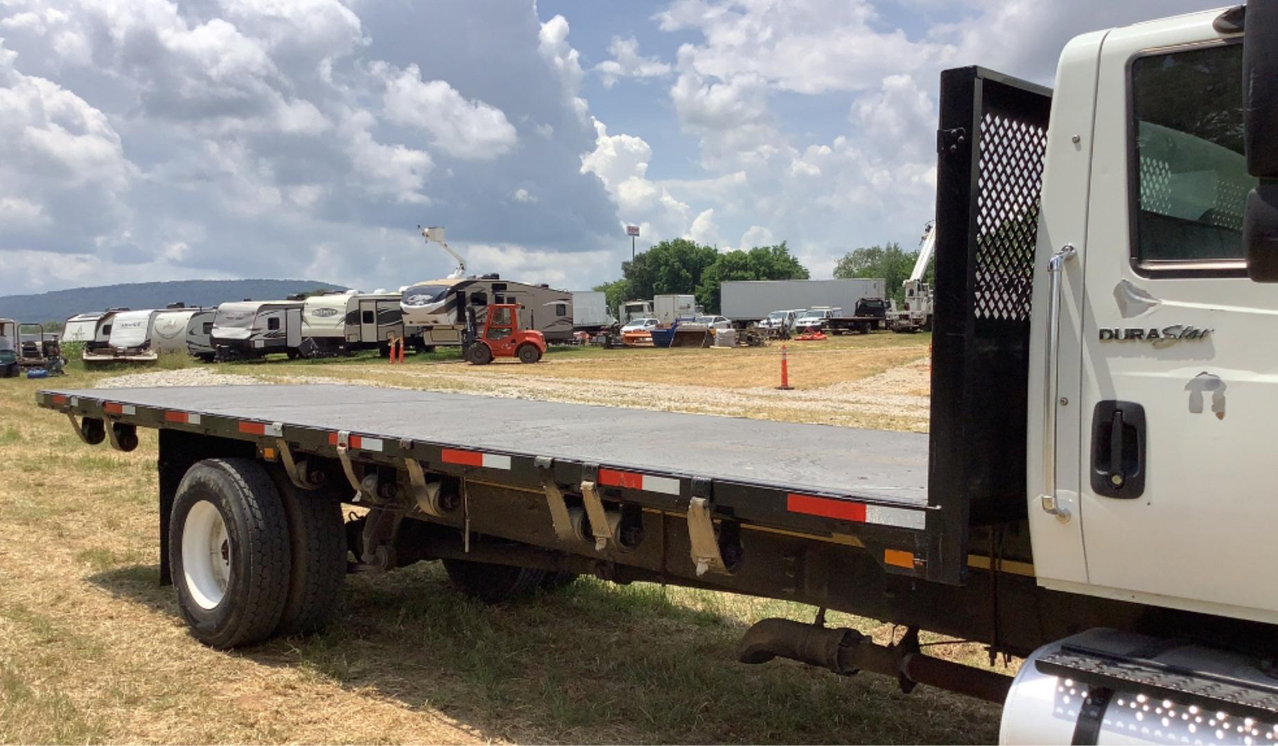 2013 International 4300 SBA 24' Flatbed Truck 4X2
