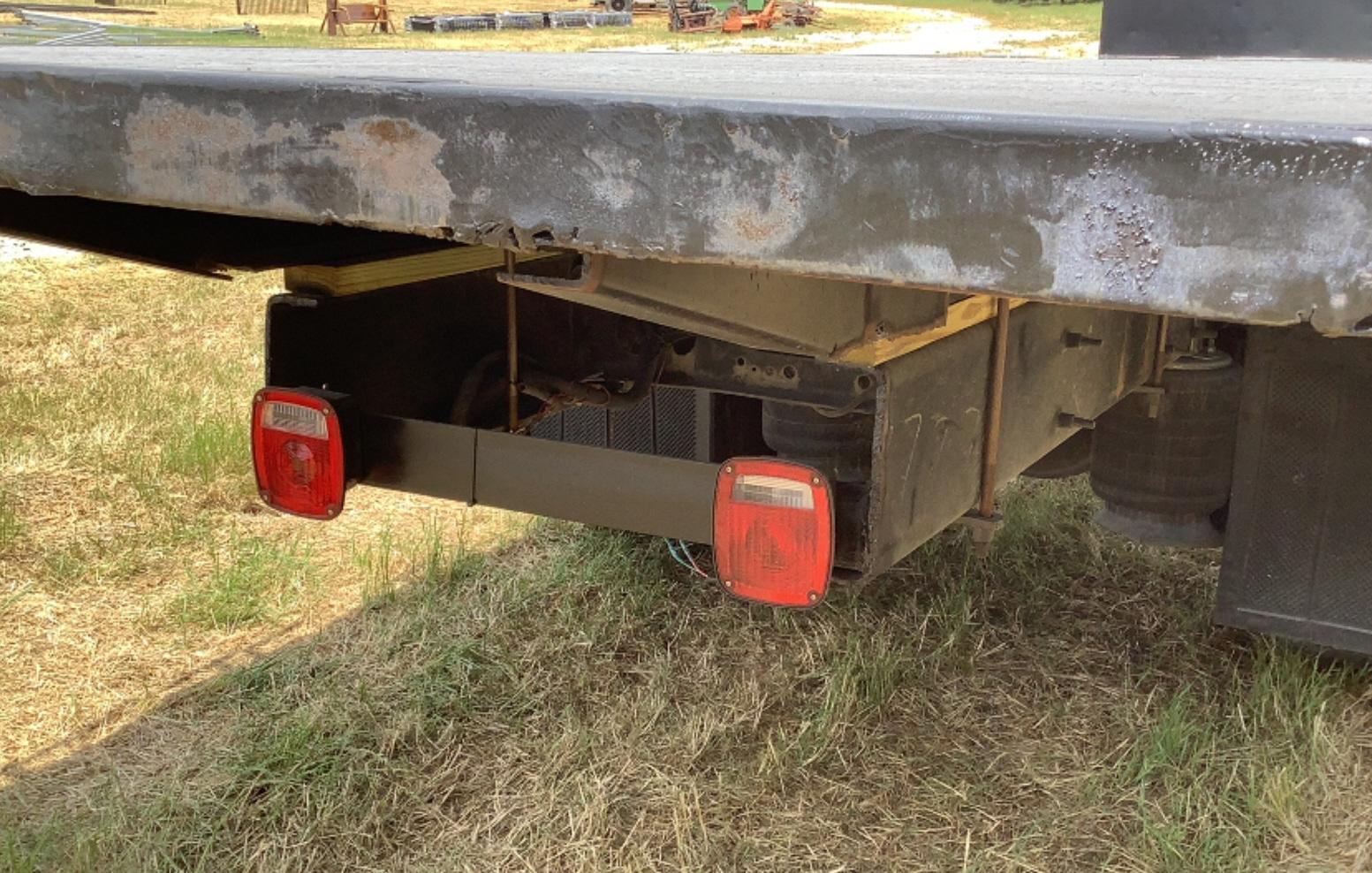 2013 International 4300 SBA 24' Flatbed Truck 4X2