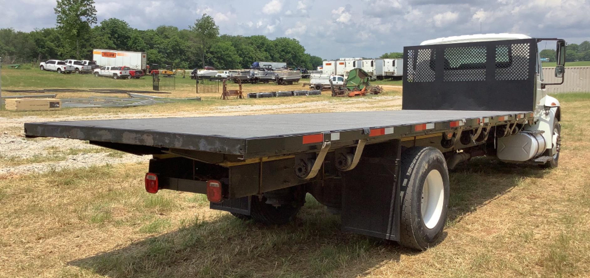 2013 International 4300 SBA 24' Flatbed Truck 4X2
