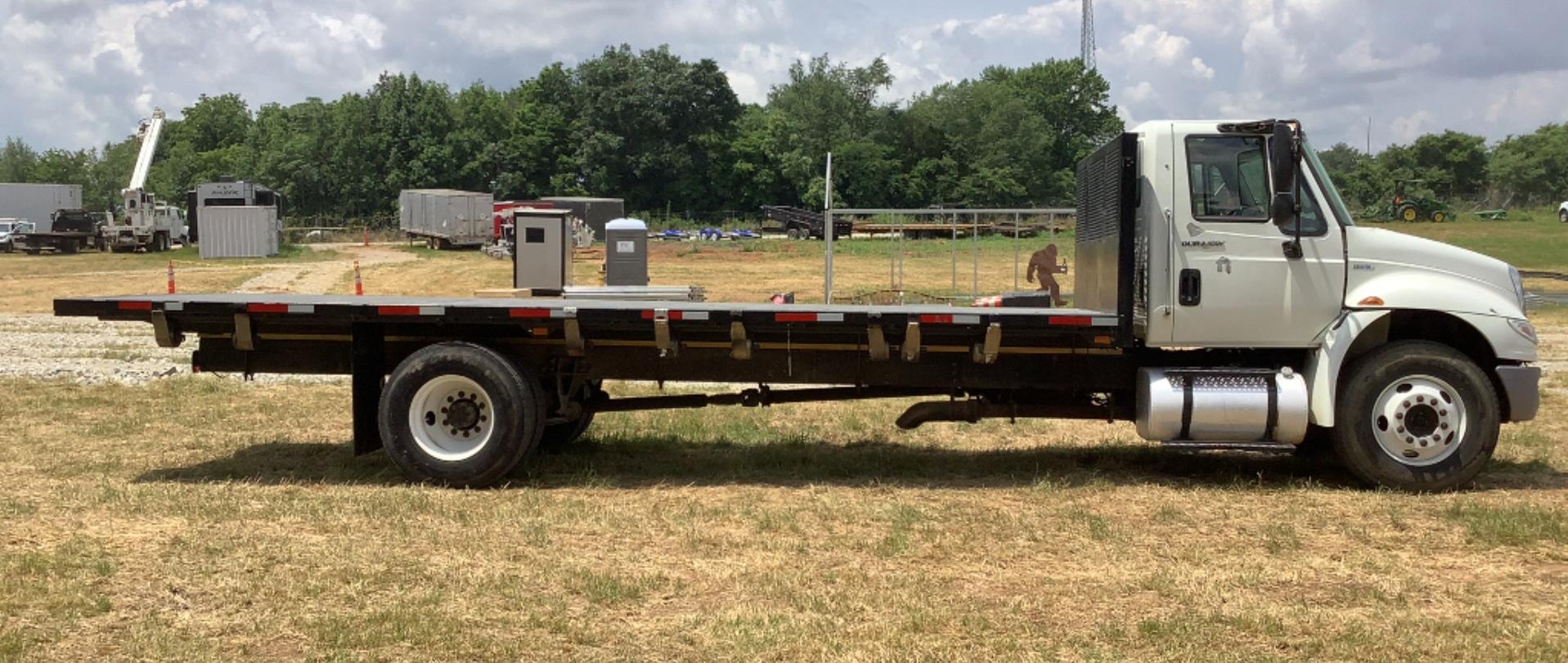 2013 International 4300 SBA 24' Flatbed Truck 4X2