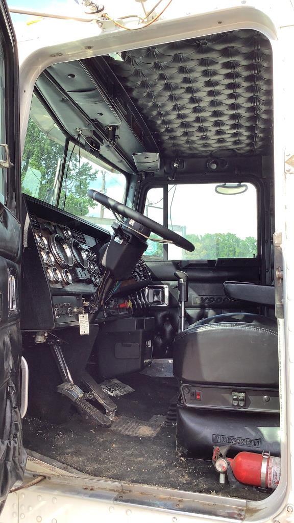 1999 Kenworth W900L Studio Sleeper Cab 6x4