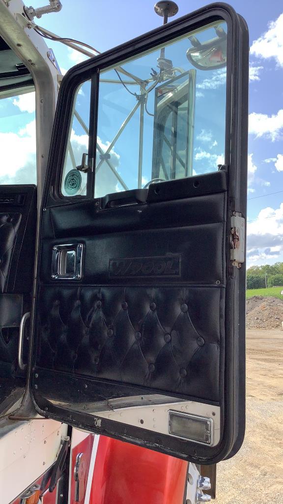 1999 Kenworth W900L Studio Sleeper Cab 6x4