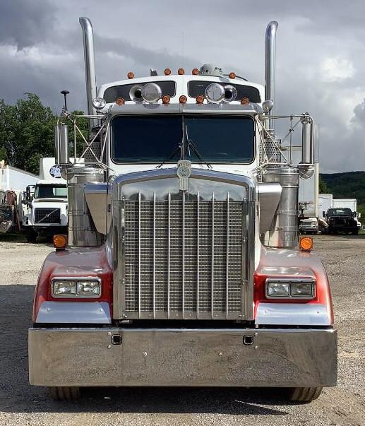 1999 Kenworth W900L Studio Sleeper Cab 6x4