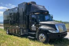 2002 International 4300 SBA TV Truck 4X2