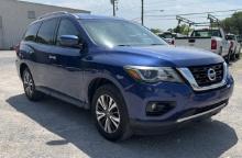 2017 Nissan Pathfinder SL 4X4 OFFSITE