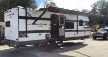 2025 Grand Design 30' Camper Transcend Xplor 25MLX