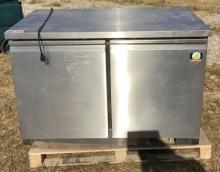 2022 Under Counter Refrigerator AT-UC48