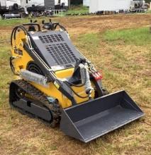 2025 Land Hero Gas Powered Mini Skid Steer LDH-T46