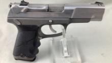 Sturm, Ruger & Co. P89DC 9mmx19