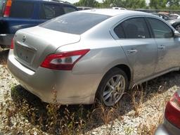 2010 NISSAN MAXIMA