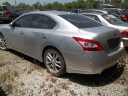 2010 NISSAN MAXIMA